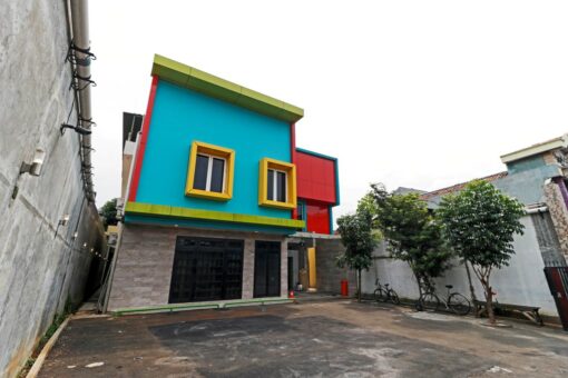 RedDoorz Plus near Halim Perdanakusuma 2