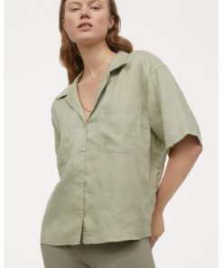 Linen resort shirt