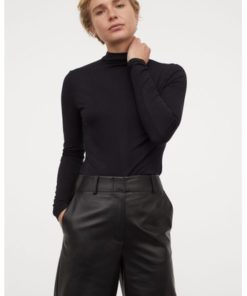 Turtleneck top