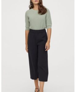 Cropped trousers